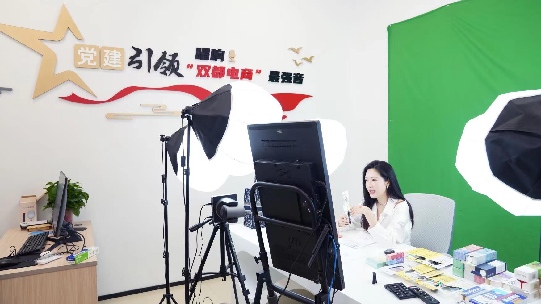 <CMSPRO_DOCUMENT FIELD='title' num='25'>標題</CMSPRO_DOCUMENT>